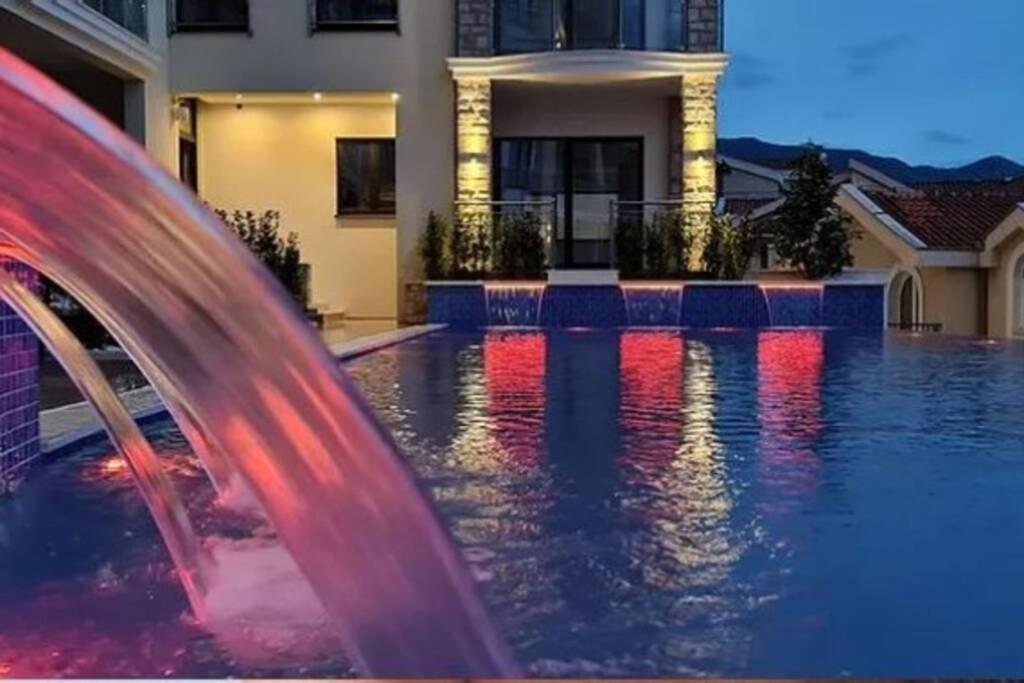Modern Top Floor Sea View 3Br With Pools, Spa & Fitness Becici  Bagian luar foto