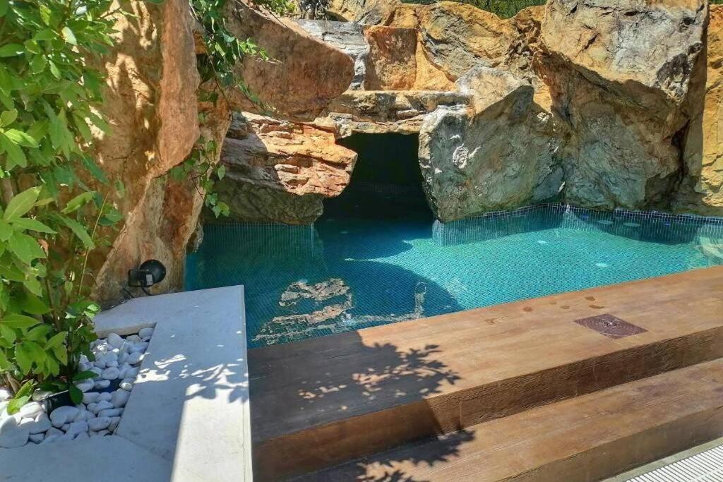 Modern Top Floor Sea View 3Br With Pools, Spa & Fitness Becici  Bagian luar foto