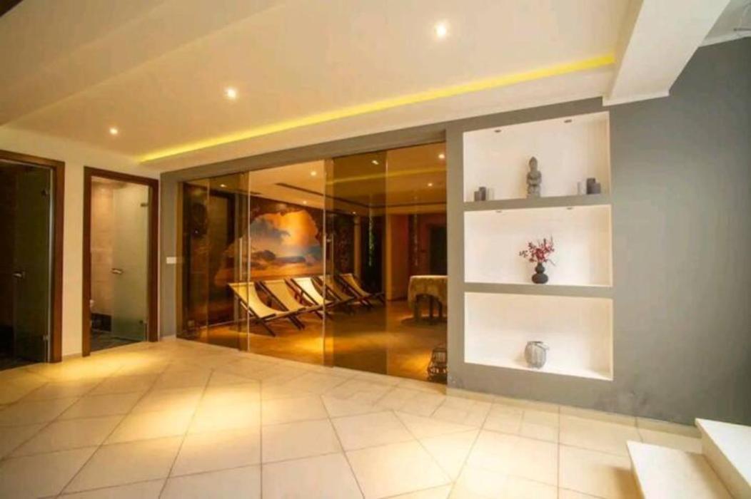 Modern Top Floor Sea View 3Br With Pools, Spa & Fitness Becici  Bagian luar foto