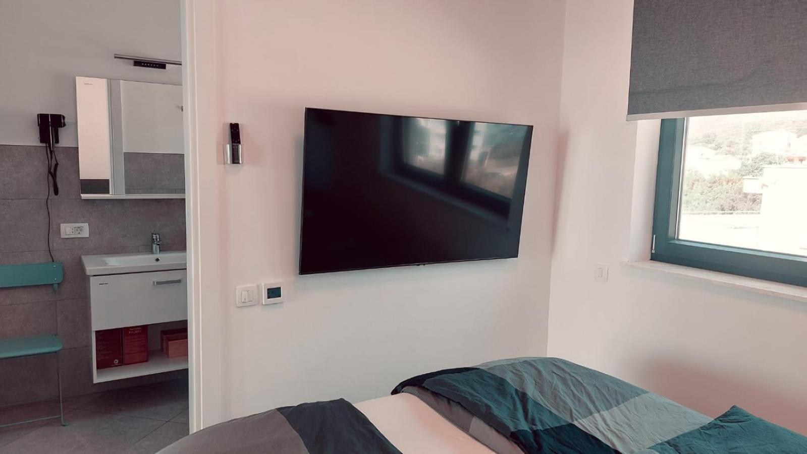 Modern Top Floor Sea View 3Br With Pools, Spa & Fitness Becici  Bagian luar foto