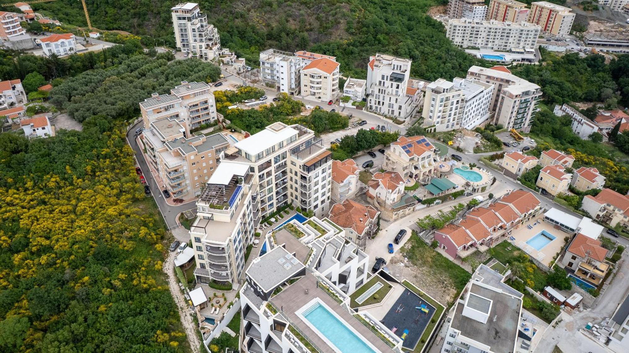 Modern Top Floor Sea View 3Br With Pools, Spa & Fitness Becici  Bagian luar foto
