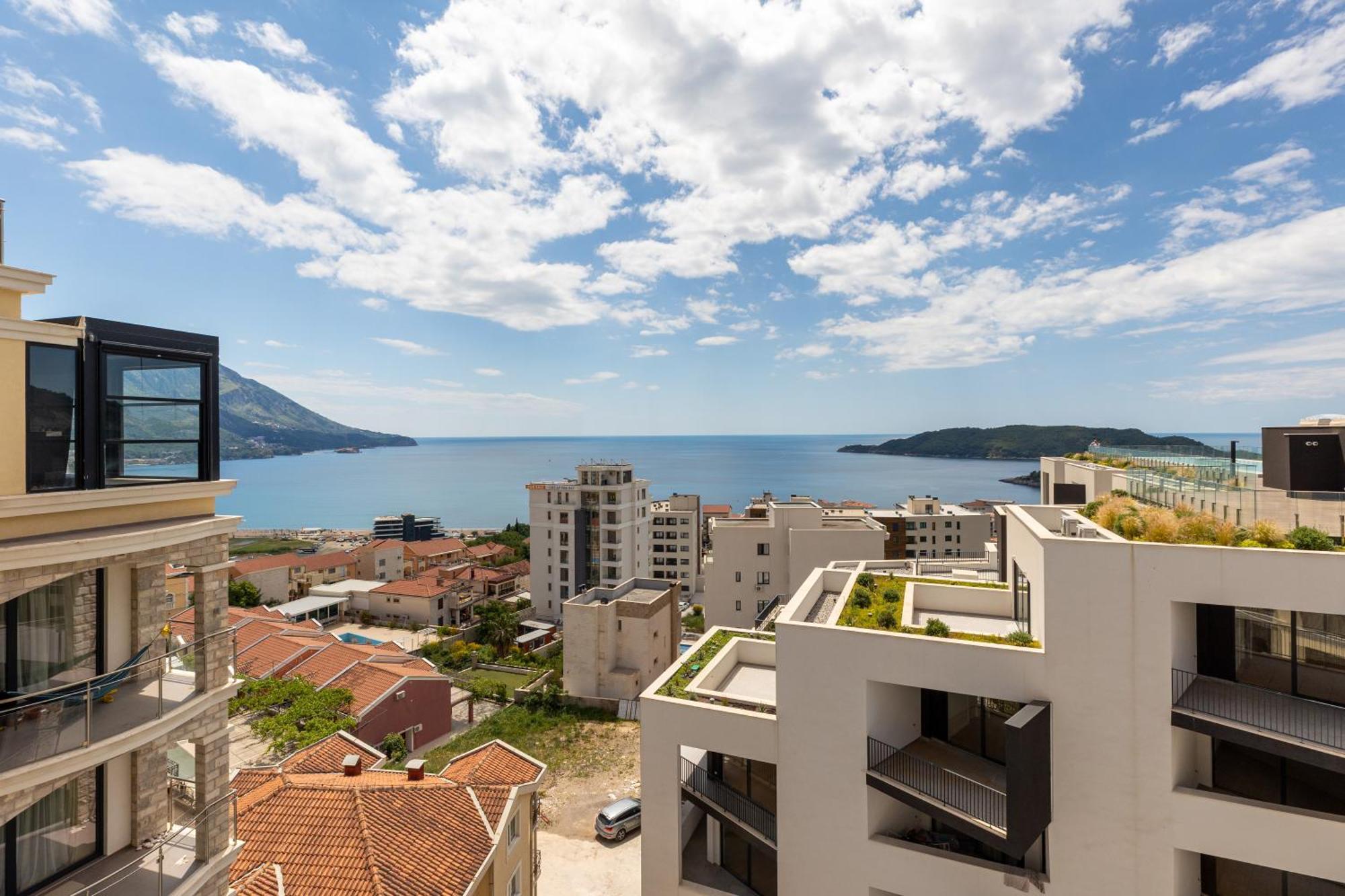 Modern Top Floor Sea View 3Br With Pools, Spa & Fitness Becici  Bagian luar foto