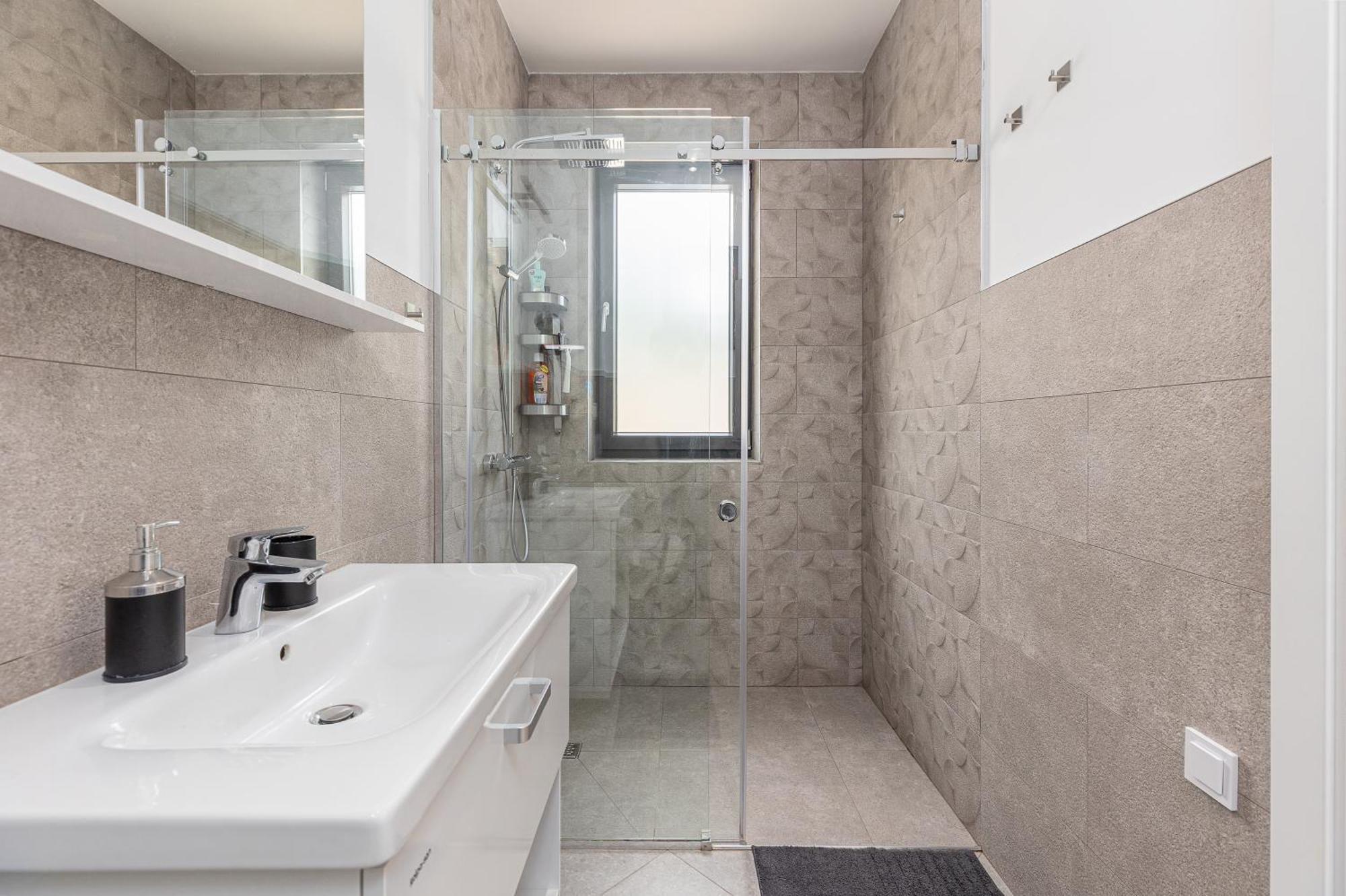 Modern Top Floor Sea View 3Br With Pools, Spa & Fitness Becici  Bagian luar foto