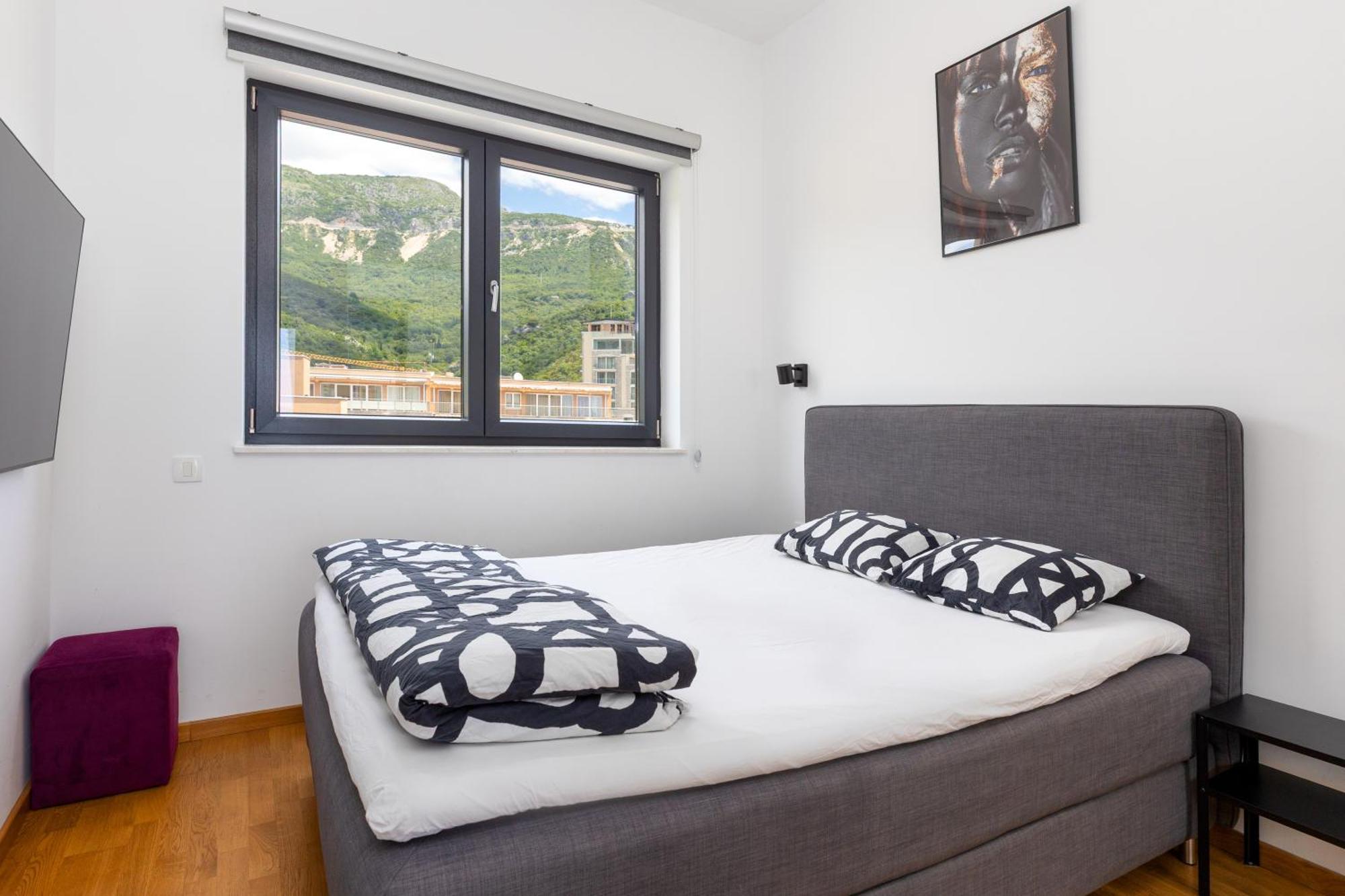 Modern Top Floor Sea View 3Br With Pools, Spa & Fitness Becici  Bagian luar foto